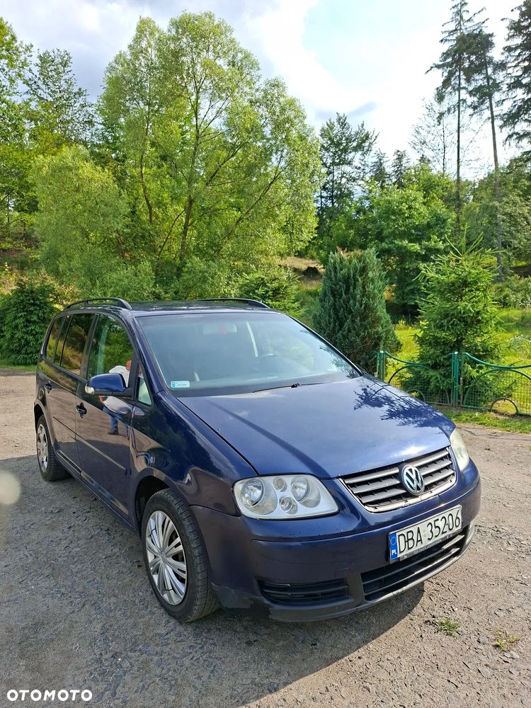 Volkswagen Touran - 1