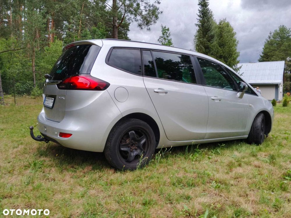 Opel Zafira 2012 photo 2