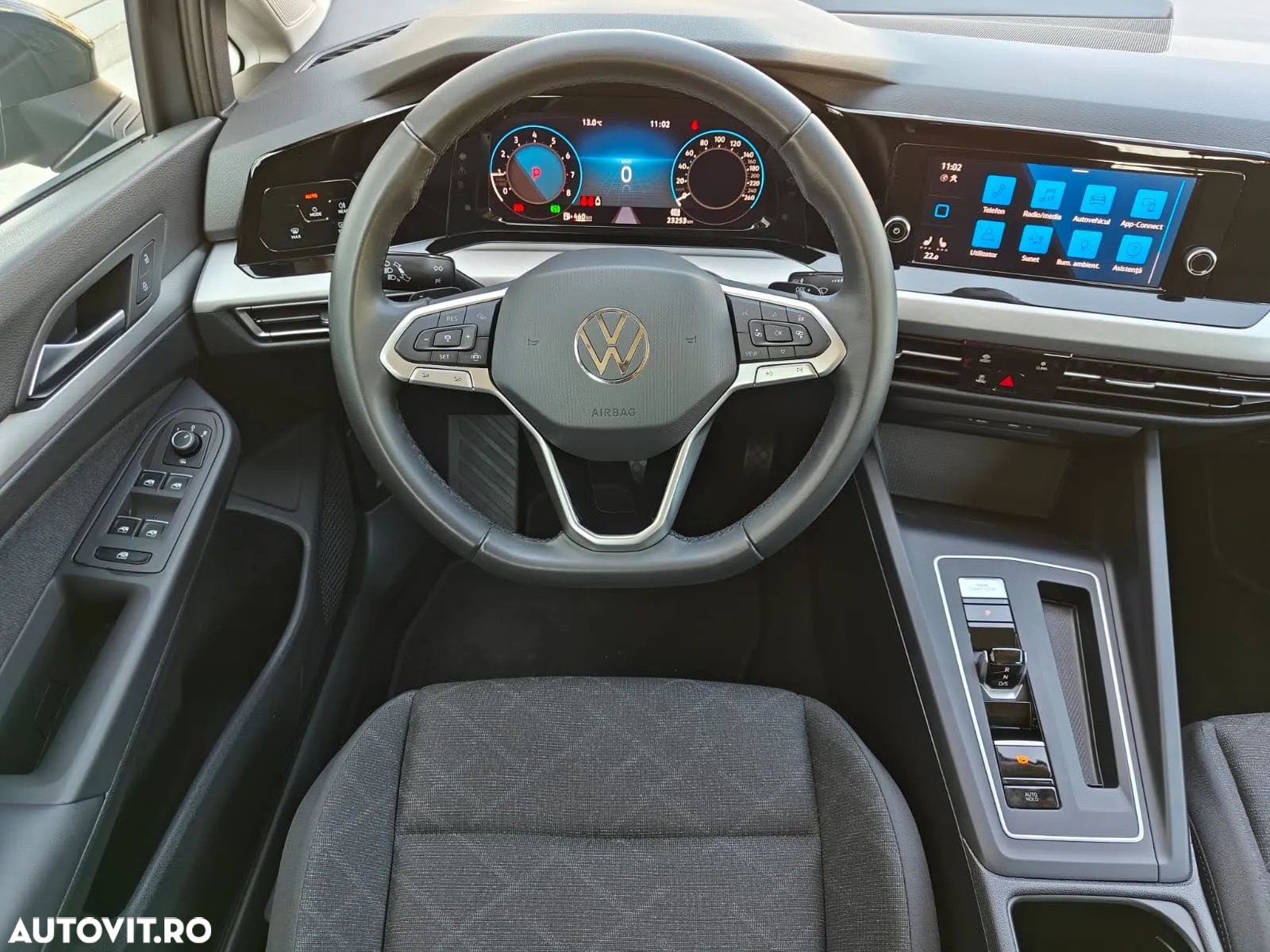 Volkswagen Golf 1.0 eTSI DSG MHEV Life - 8