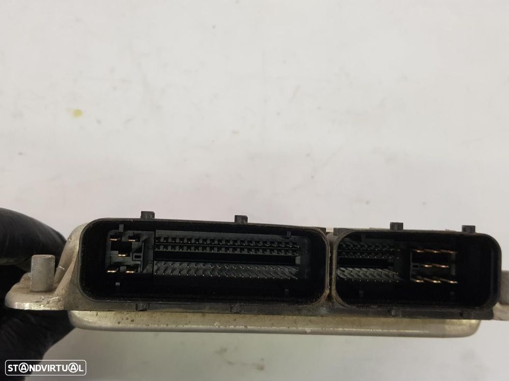 CENTRALINA MOTOR UCE VOLKSWAGEN GOLF IV 2003 -038906019DD - 4