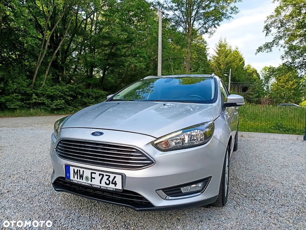 Ford Focus 1.0 EcoBoost STart-Stopp-System TITANIUM - 1