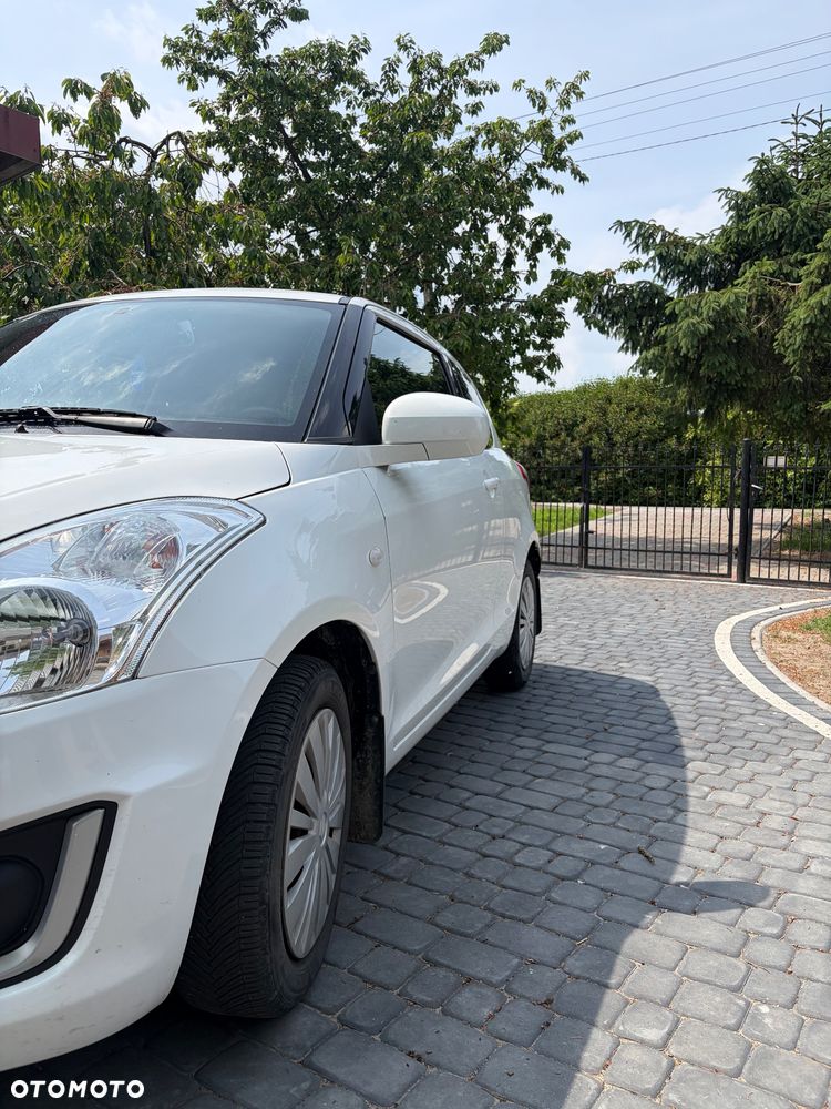 Suzuki Swift - 4