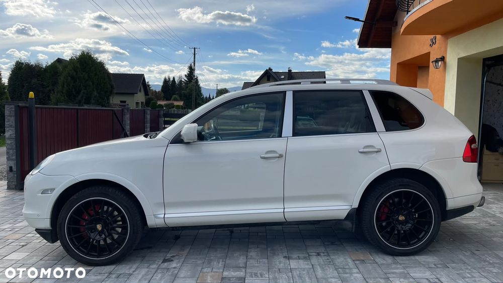 Porsche Cayenne - 32