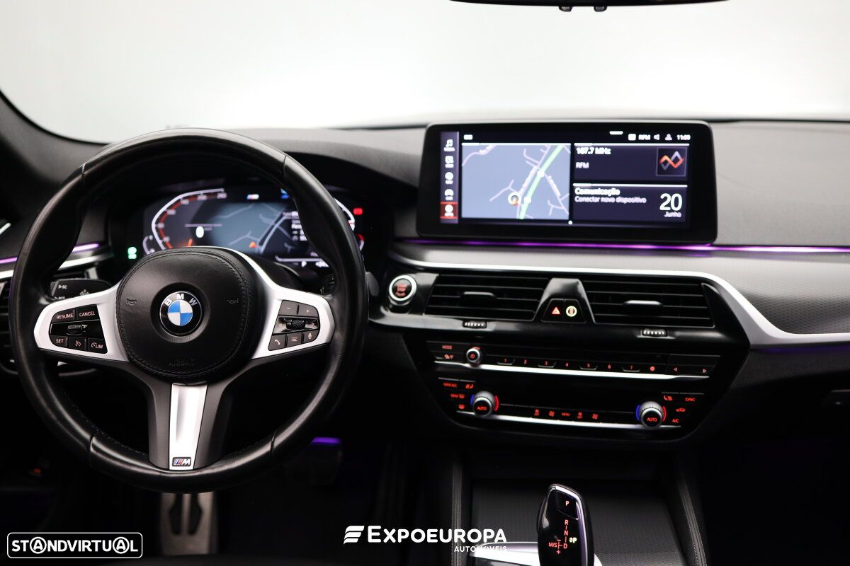 BMW 520 d Pack Desportivo M Auto - 10