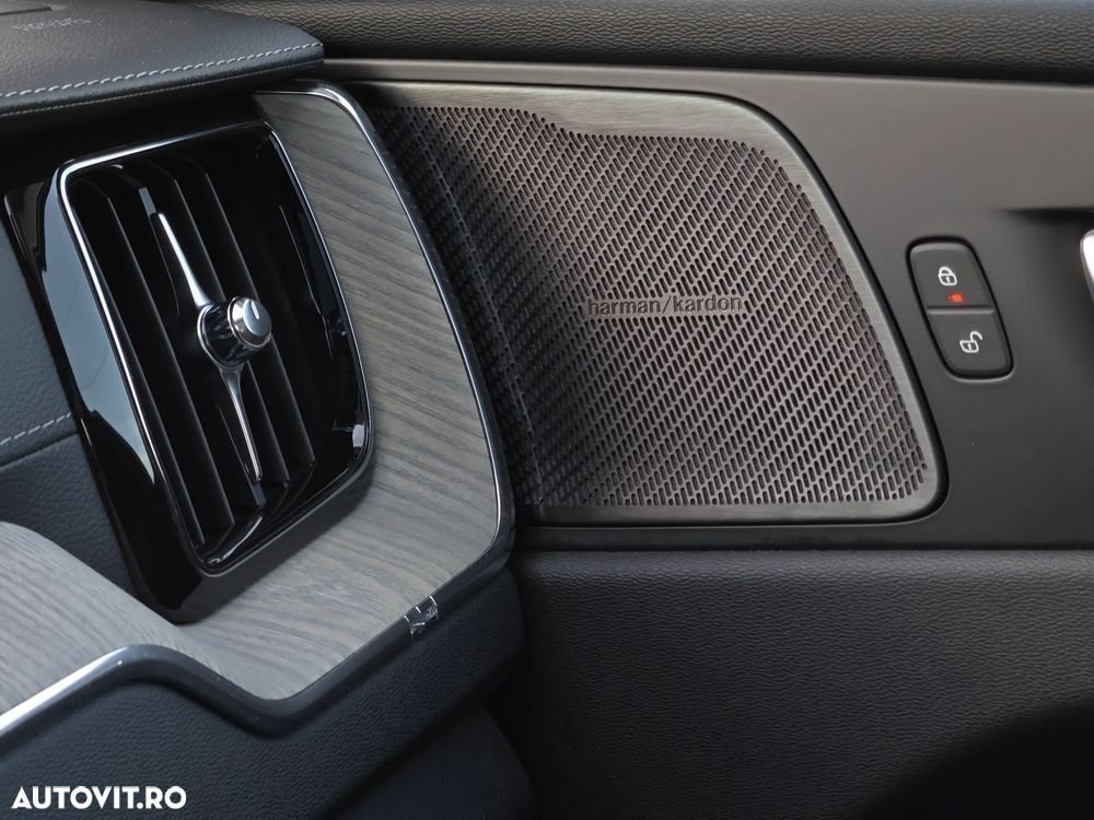 Volvo XC 60 B4 D AWD Geartronic Inscription - 11