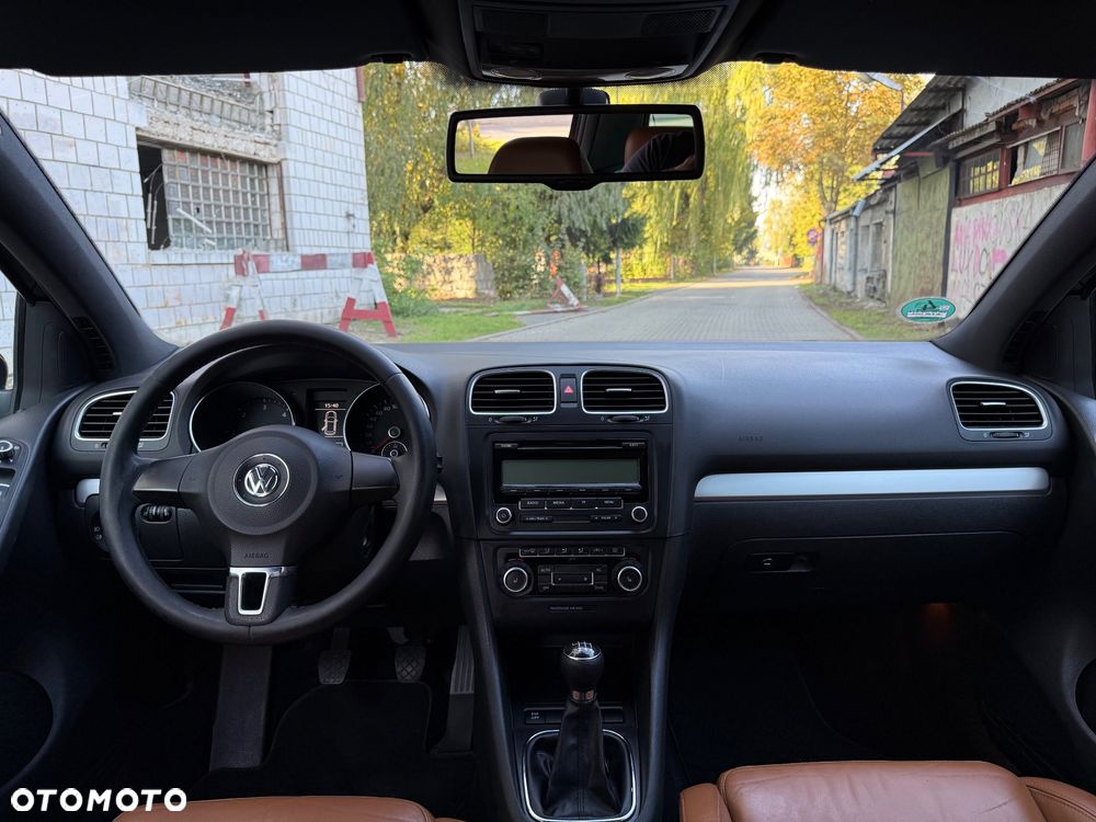 Volkswagen Golf - 16