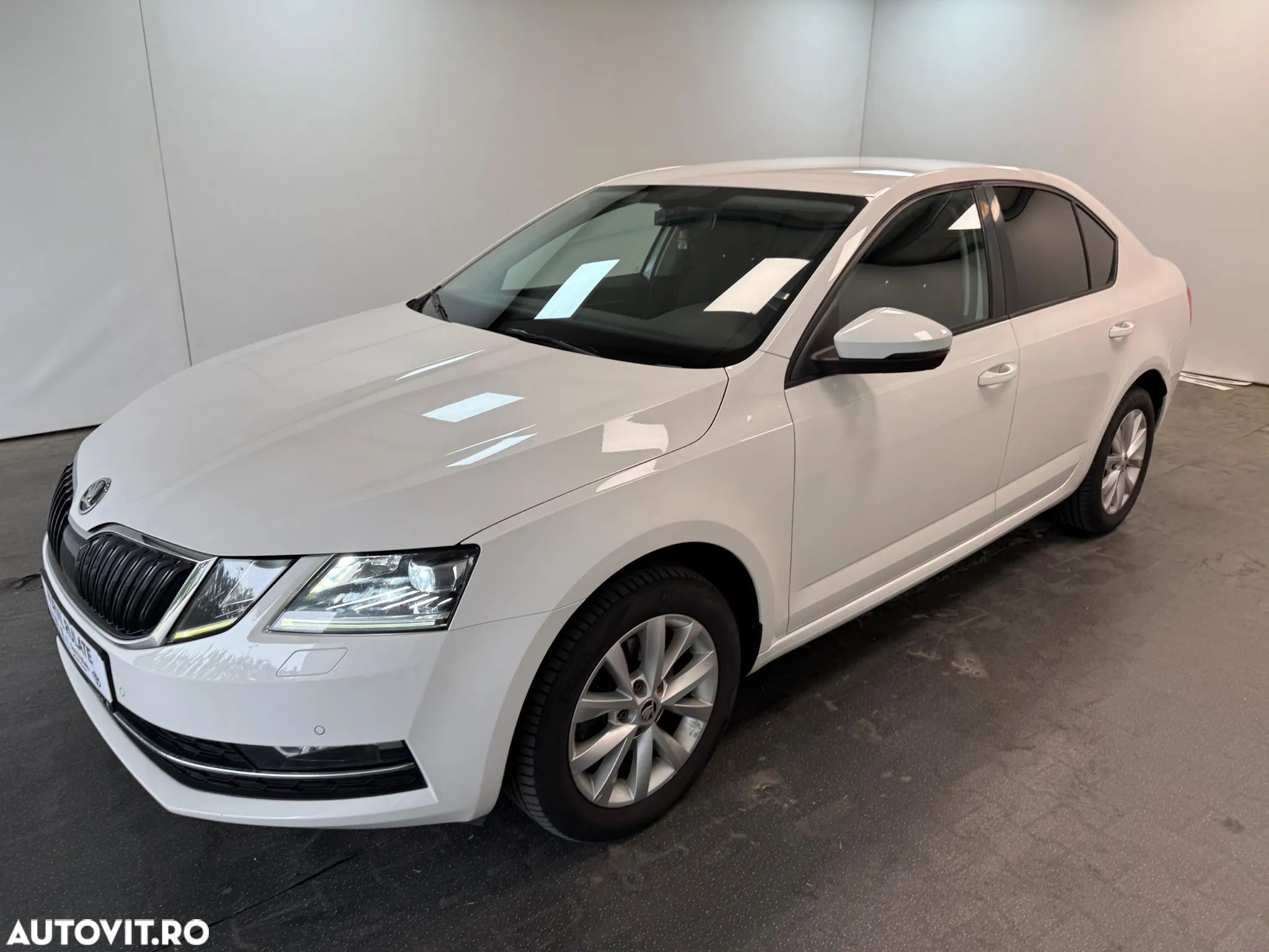 Skoda Octavia 2.0 TDI DSG 4X4 Style - 1