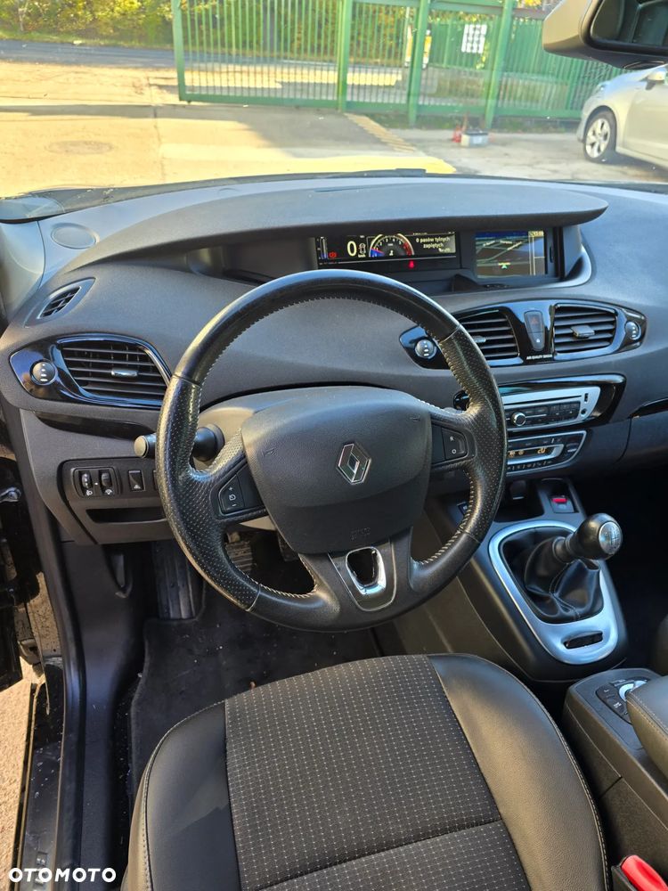Renault Grand Scenic - 24