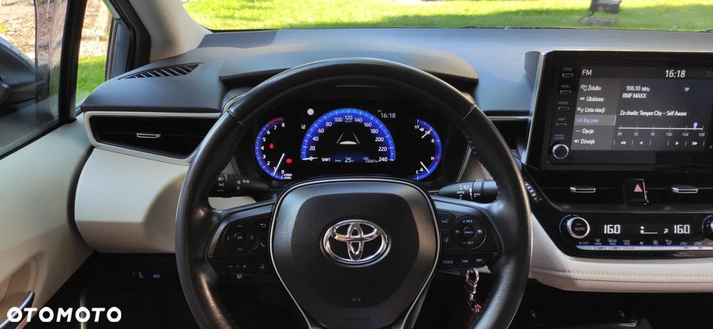 Toyota Corolla 1.6 Comfort - 29