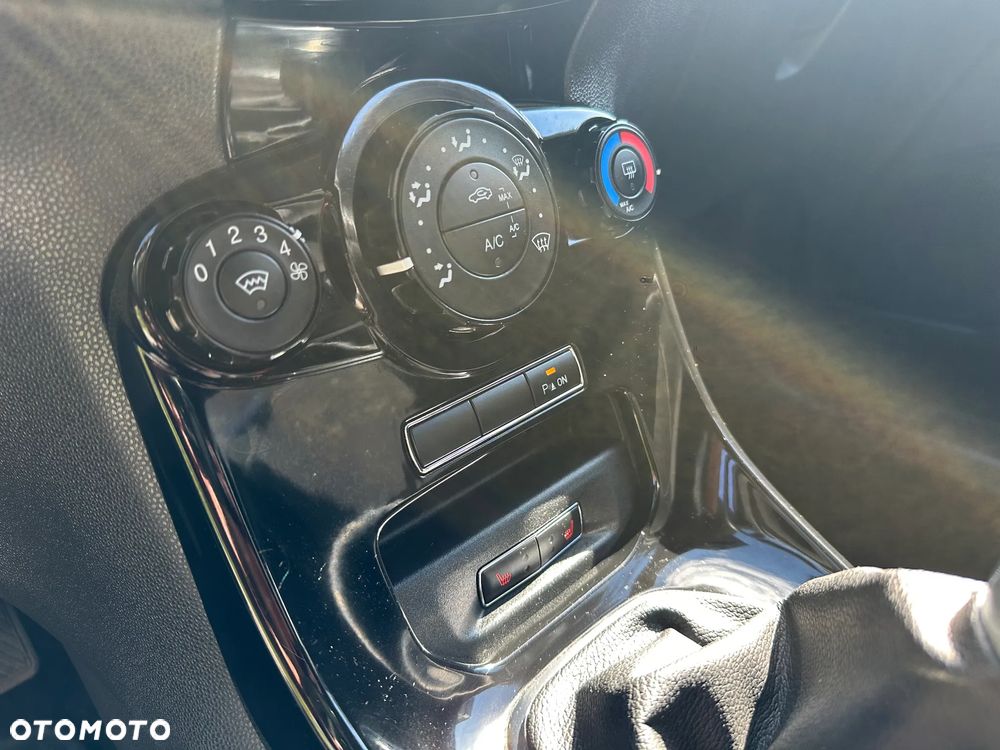 Ford Fiesta - 19