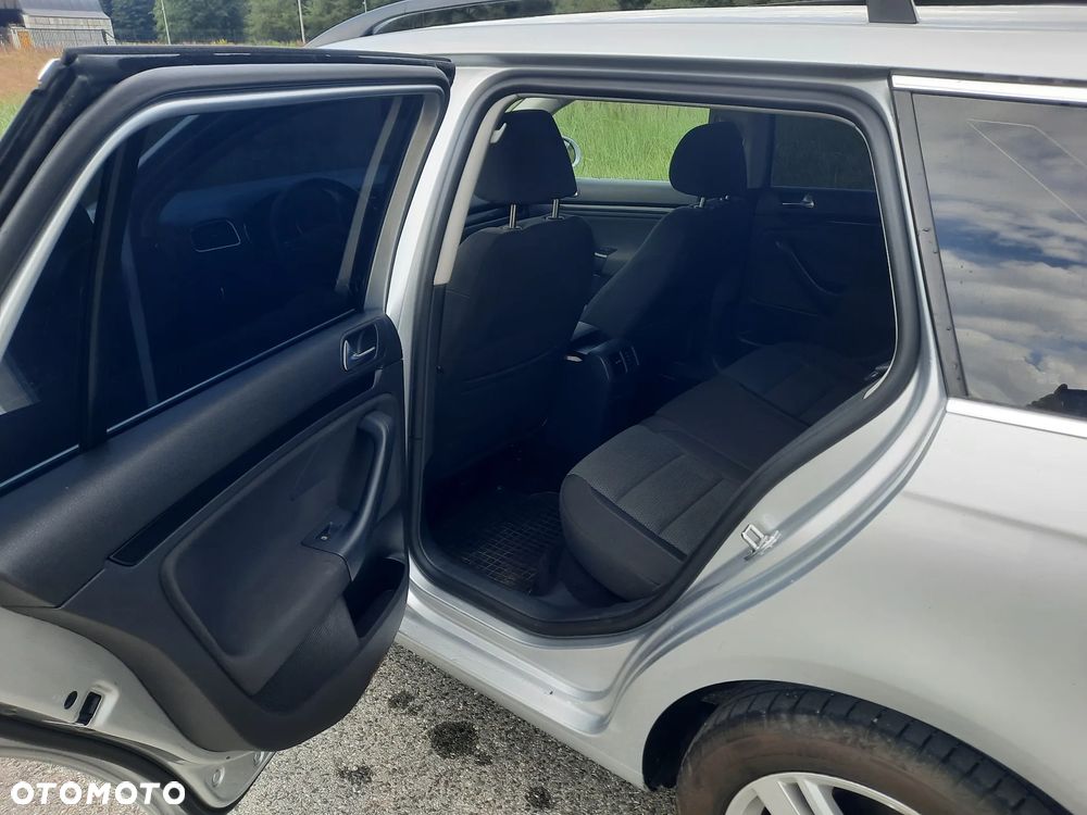 Volkswagen Golf 2.0 TDI Comfortline - 11