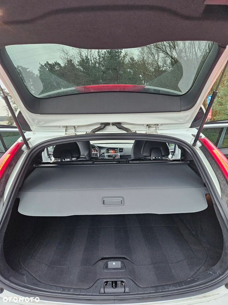 Volvo V60 D4 Drive-E Momentum - 17