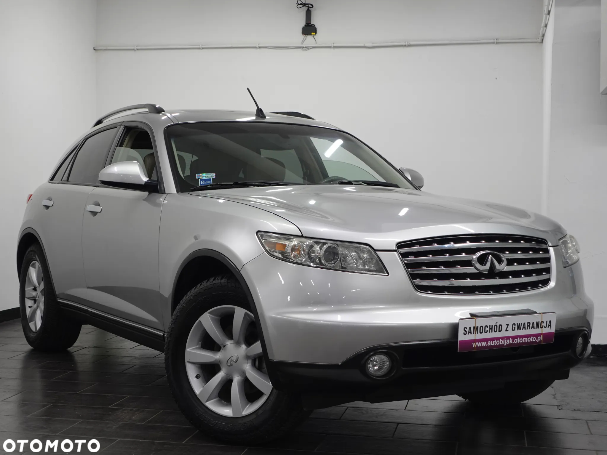 Infiniti FX FX35 - 12
