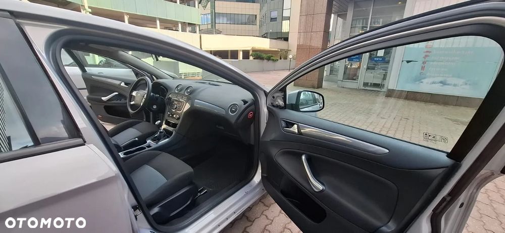 Ford Mondeo 2.0 TDCi Ambiente - 1