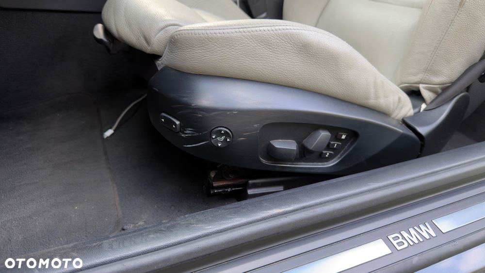 BMW Seria 3 330i - 20