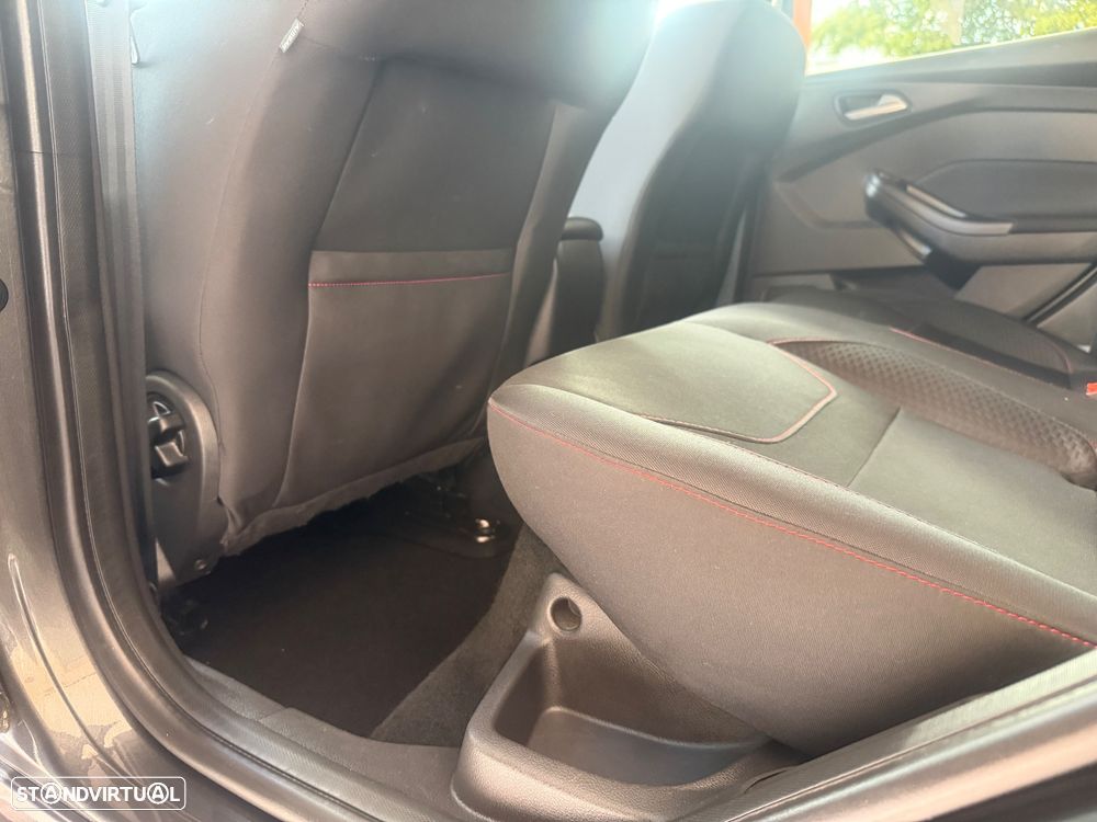 Ford Focus SW 1.5 TDCi ST-Line - 34