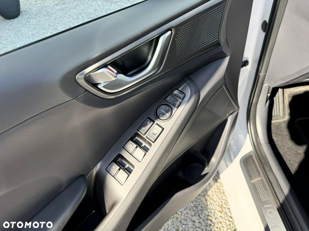 Hyundai IONIQ Hybrid 1.6 GDI Premium - 13