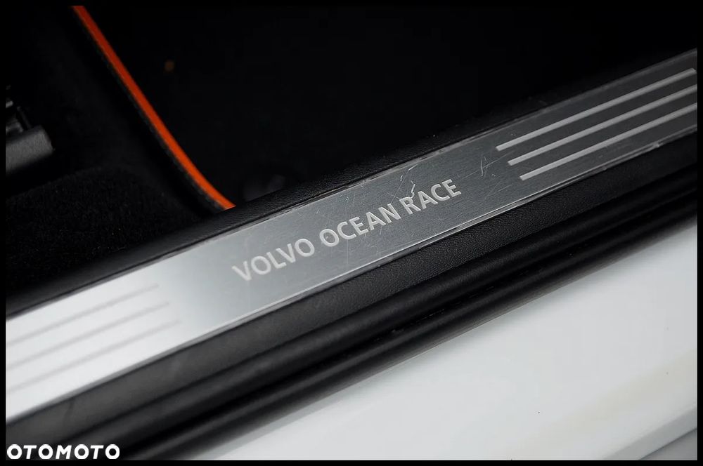 Volvo V90 Cross Country D5 AWD Ocean Race - 30