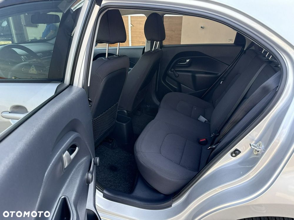 Kia Rio 1.2 M - 22