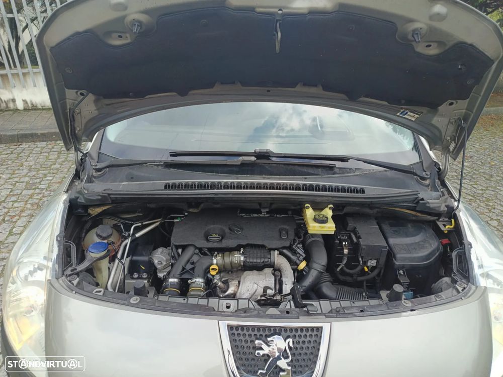 Peugeot 3008 1.6 HDi Premium - 36