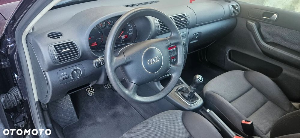Audi A3 Sportback 1.6 Attraction - 18