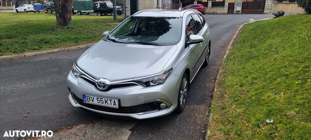 Toyota Auris - 2