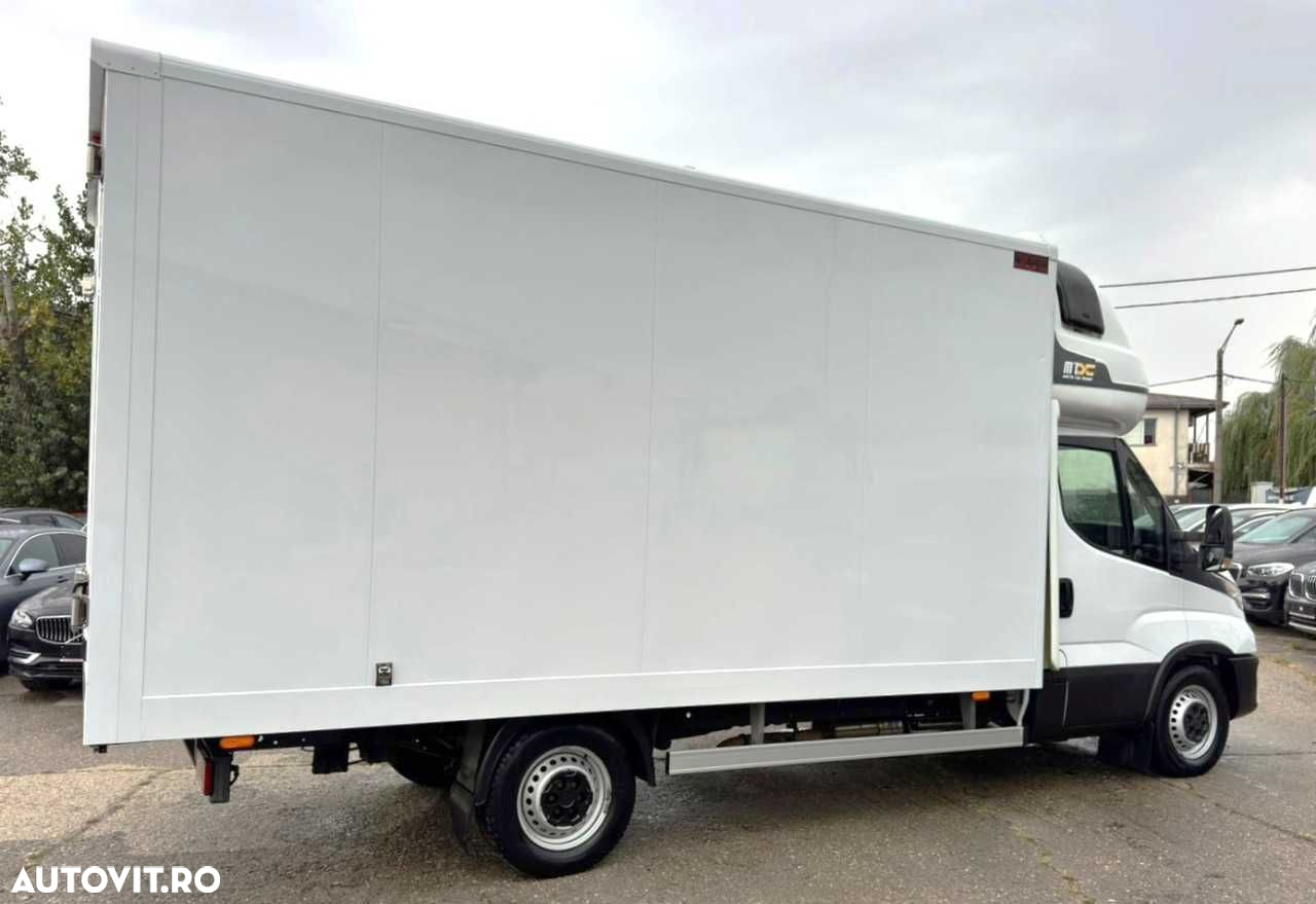 Iveco DAILY CUB CU DORMITOR - 9