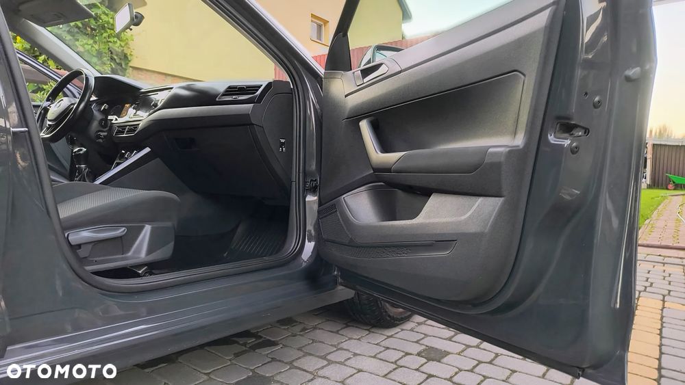 Volkswagen Polo - 4