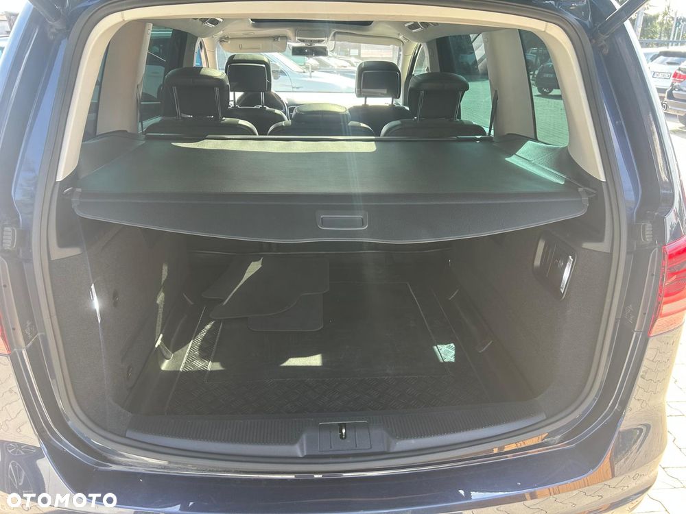 Volkswagen Sharan 2.0 TDI Highline DSG - 24