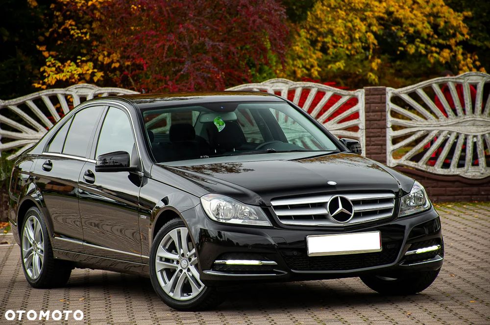 Mercedes-Benz C 2011 photo 2