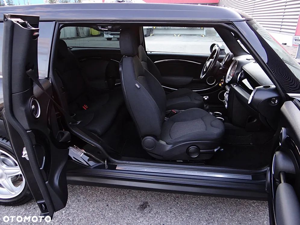 MINI Clubman One - 35