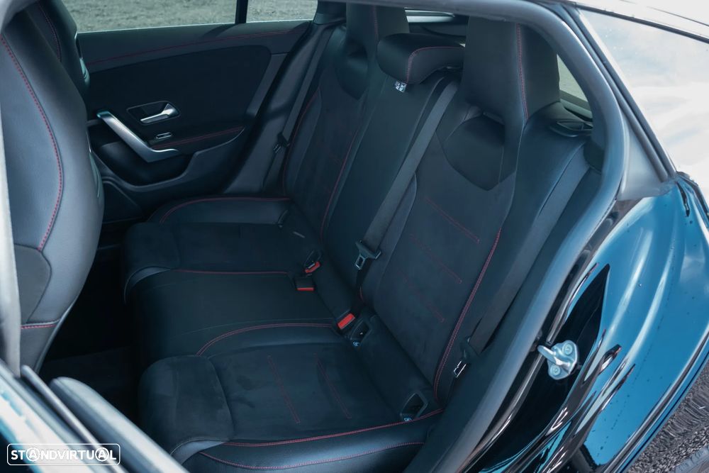 Mercedes-Benz CLA 180 7G-DCT Edition AMG Line - 12