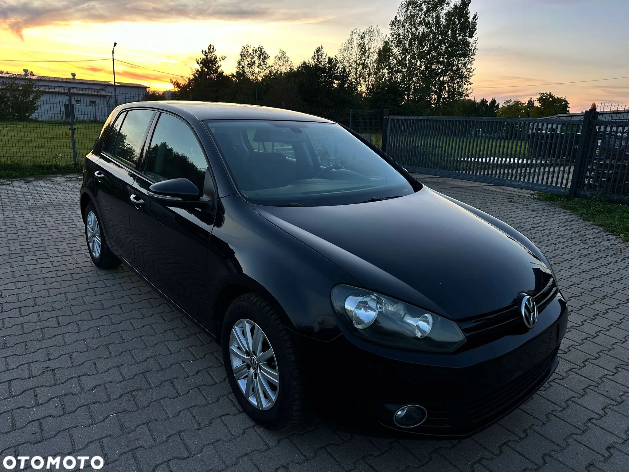Volkswagen Golf 1.6 TDI DPF Trendline - 1