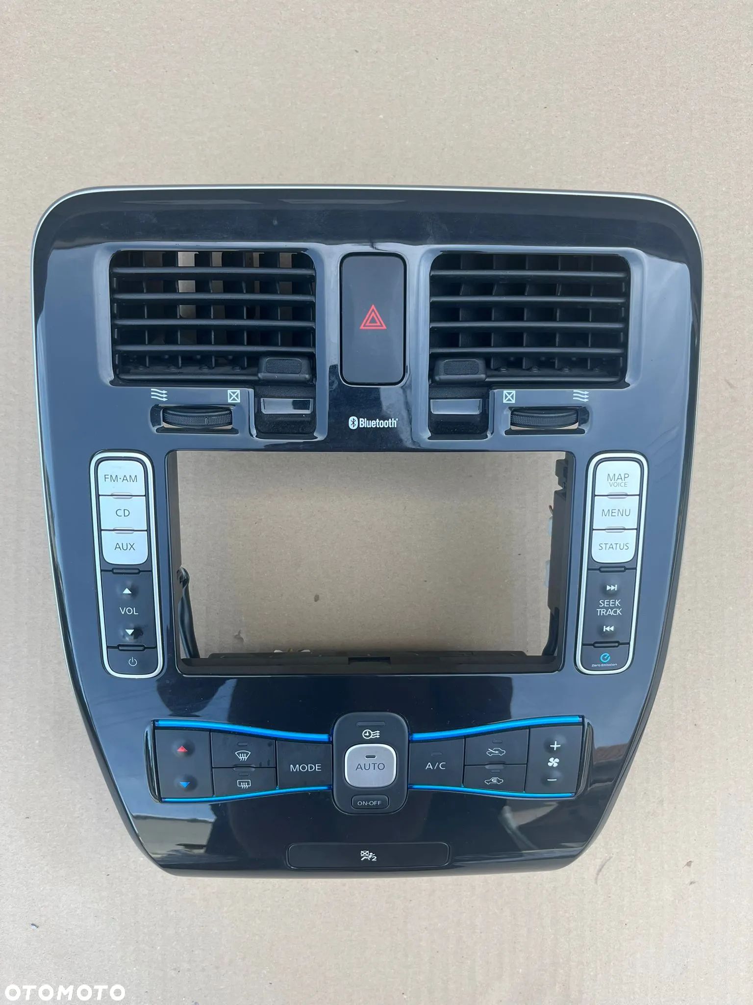 Obudowa Ramka Panel Radia Przyciski Klima Nissan Leaf I 1 68260 3na0a 27500 3ND0B - 1