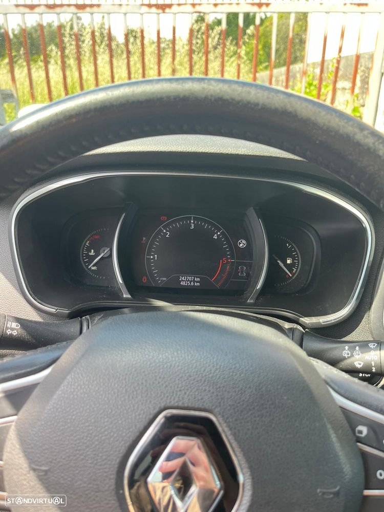 Renault Mégane Sport Tourer 1.5 dCi Dynamique - 9