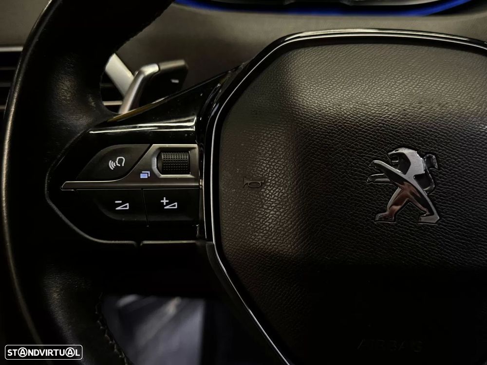 Peugeot 3008 1.6 Hybrid Allure Pack e-EAT8 - 23