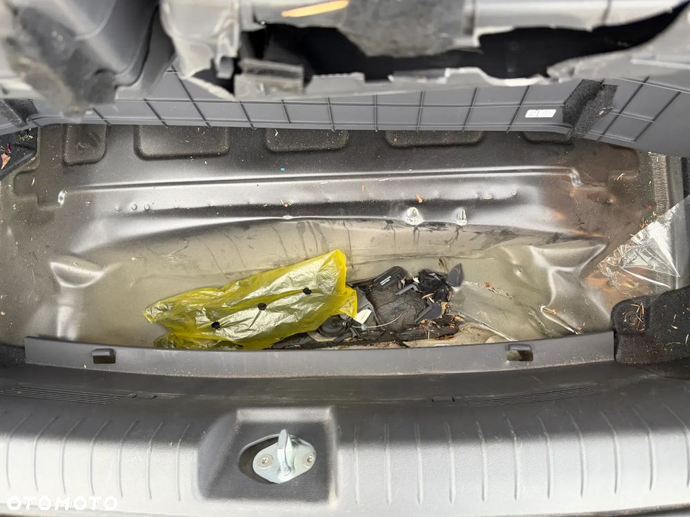 Hyundai IONIQ Premium - 36