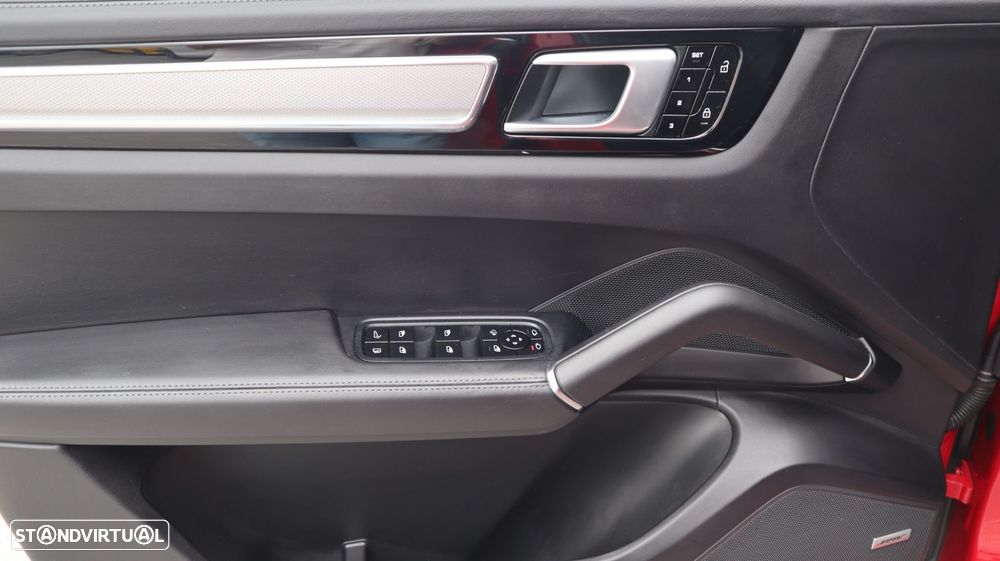 Porsche Cayenne E-Hybrid - 18