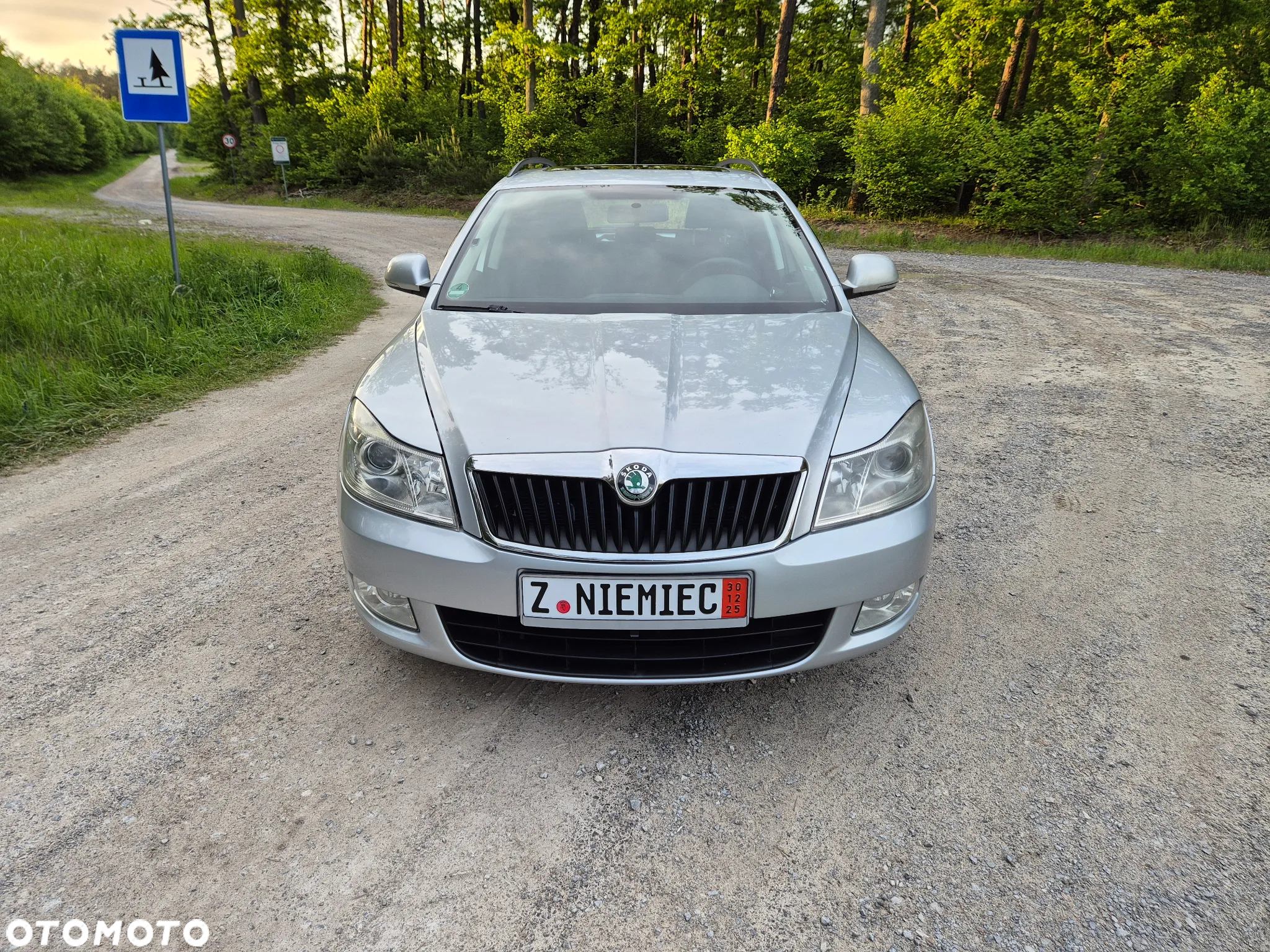 Skoda Octavia Combi 1.6 Automatik IMPULS EDITION - 3