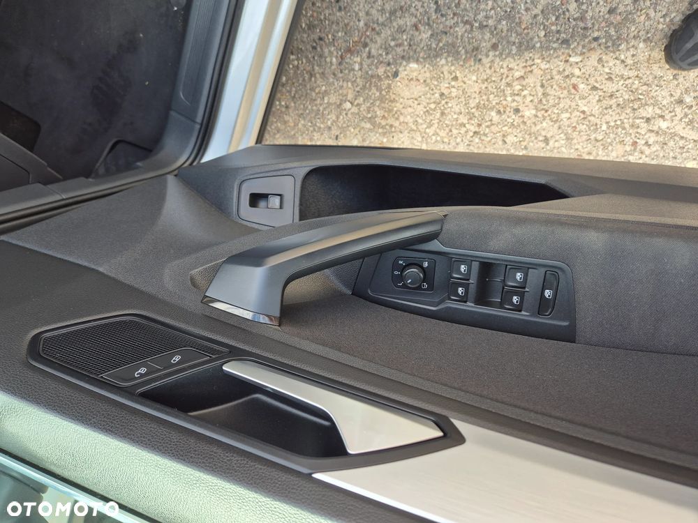 Volkswagen Tiguan - 12