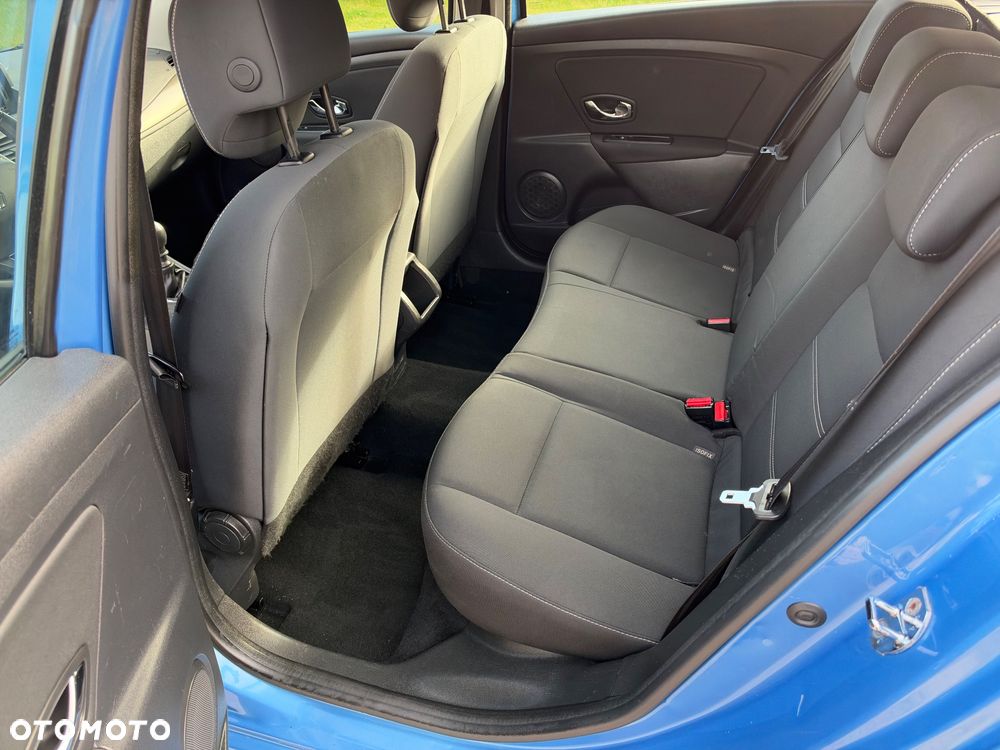Renault Megane ENERGY dCi 110 Start & Stop Paris Business - 20