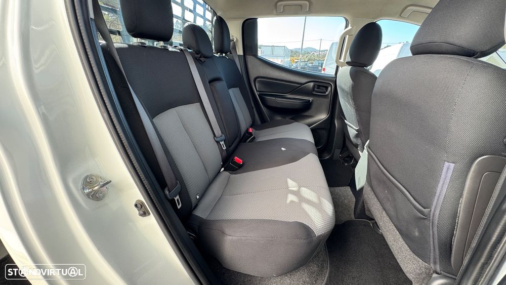 Mitsubishi L-200 Cabine dupla 4X2 - 8