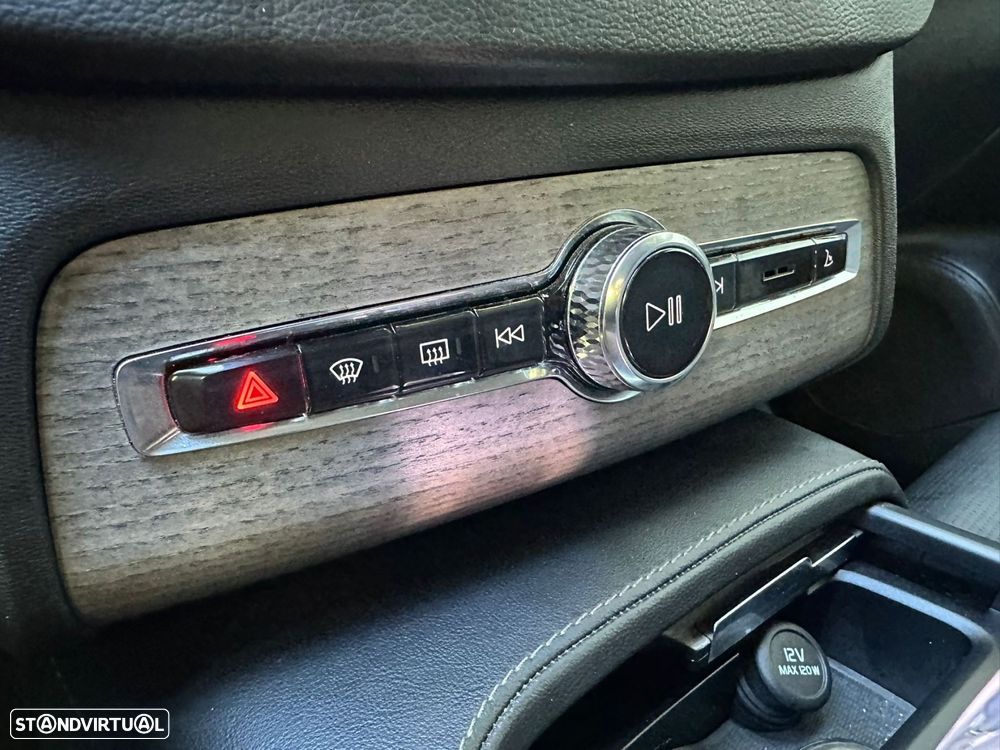 Volvo XC 90 2.0 B5 Ultimate Dark AWD - 39