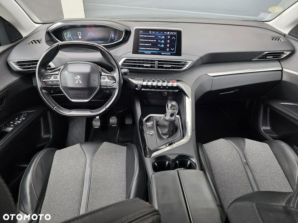 Peugeot 5008 - 12