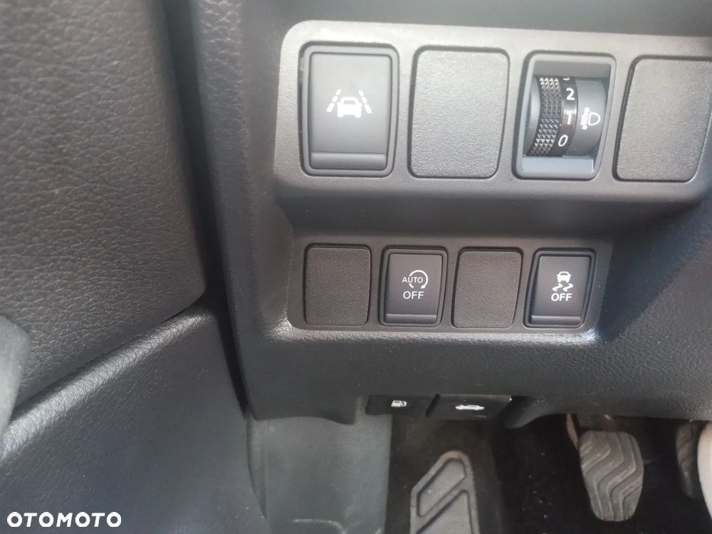 Nissan Qashqai 1.2 DIG-T N-Vision - 21