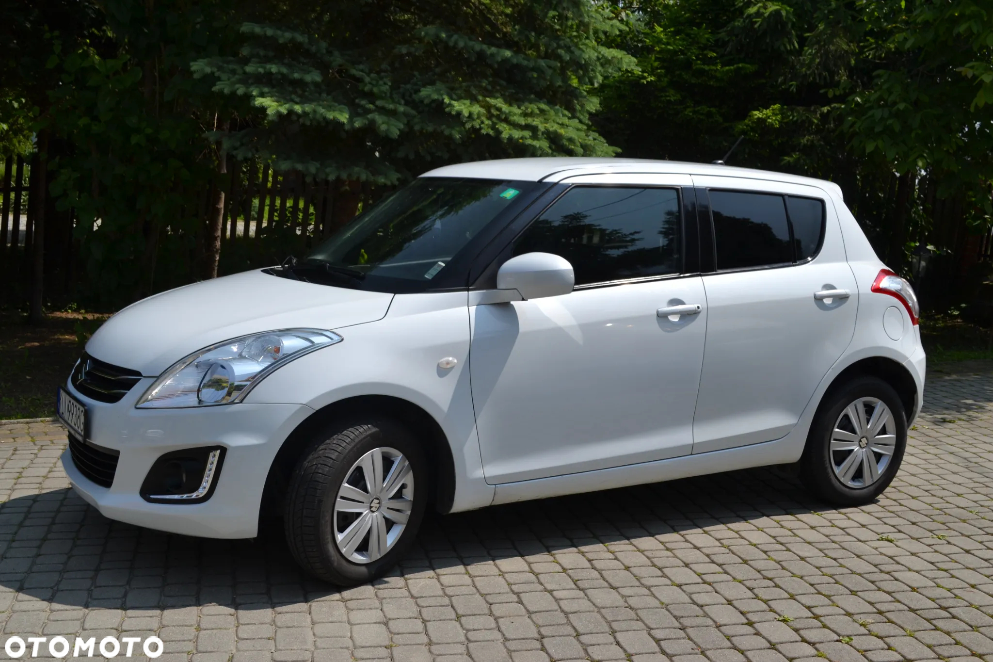 Suzuki Swift 1.2 Premium - 2
