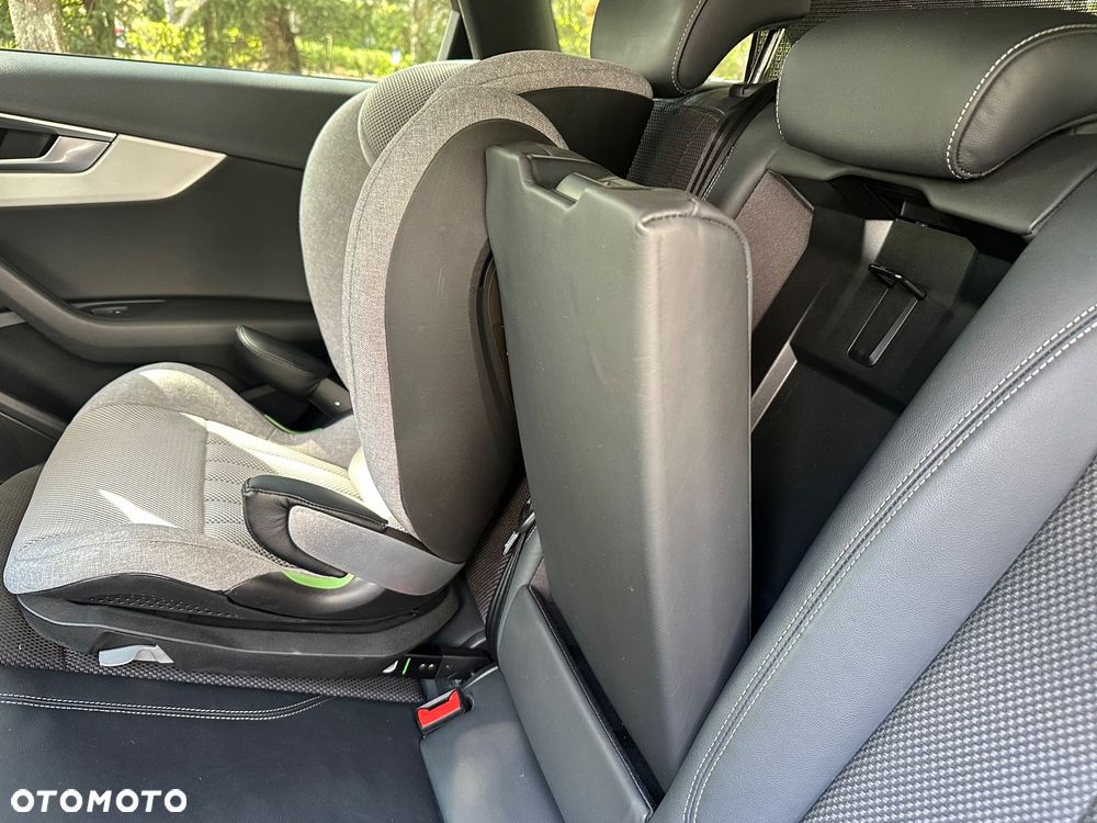 Audi A4 Avant 2.0 TDI S tronic - 11