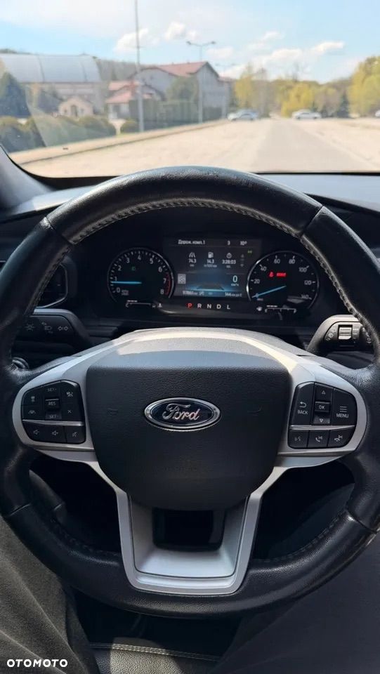 Ford Explorer - 8
