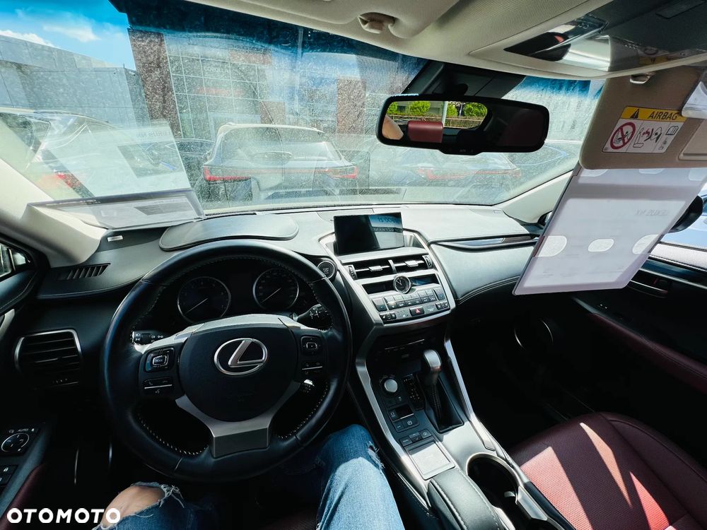 Lexus NX 200t Prestige AWD - 8