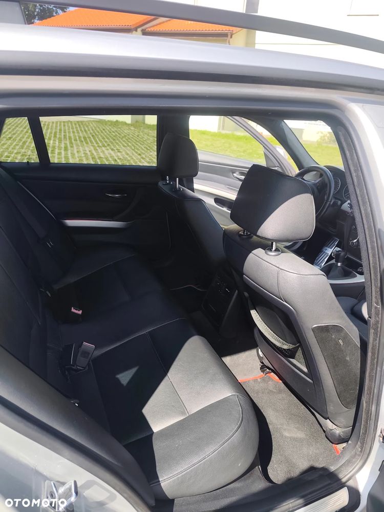 BMW Seria 3 320d - 13